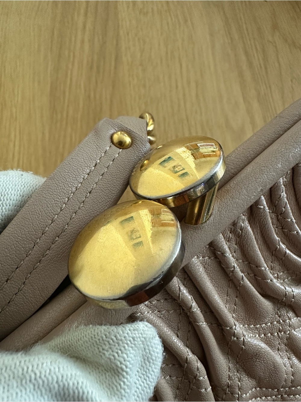 Marc Jacobs Kisslock Shoulder Bag - Picture 4 of 16